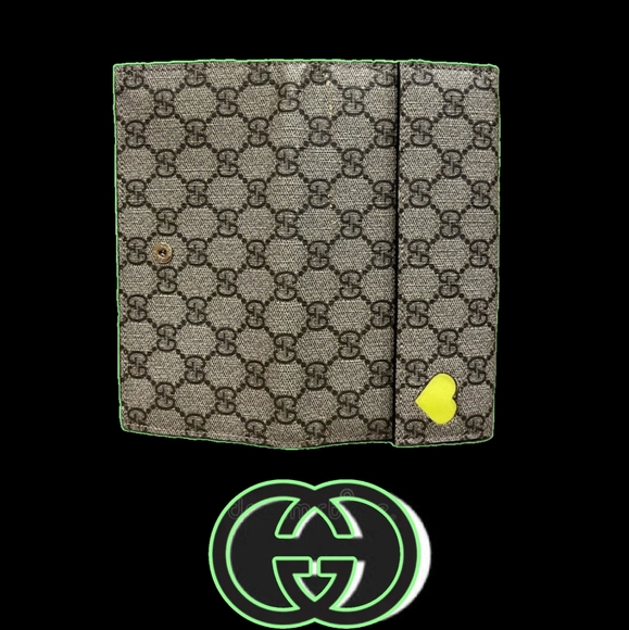 ⭐️Gucci Fluorescent Green/Yellow Supreme Neon Heart Monogram Wallet w Dust Cover - Picture 6 of 12